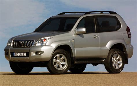 Toyota Land Cruiser 120 Prado особенности характеристики и фотографии