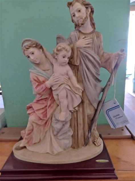 Holy Family statue – Procure