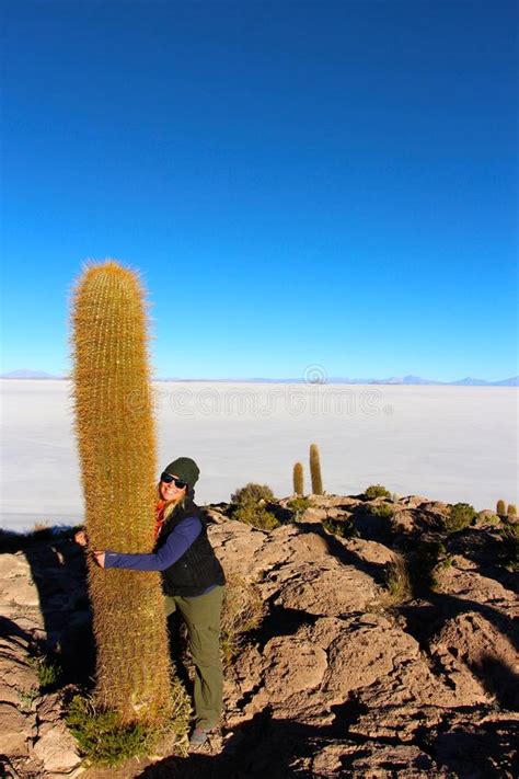 O Sal O Maior Liso Salar De Uyuni Cacti Island Do S Do Mundo Imagem