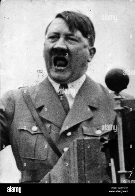 Adolf Hitler giving a powerful speech Stock Photo - Alamy