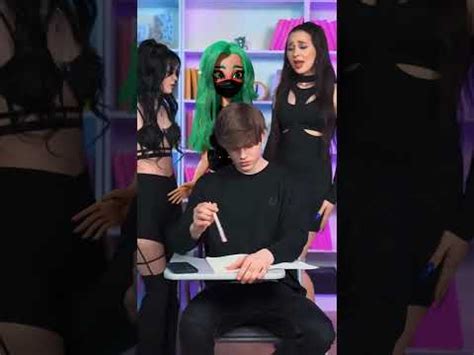 Video لم يلاحظ ذلك Twitch Nude Videos and Highlights