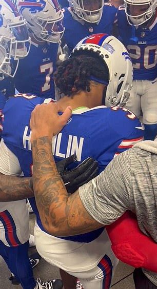 Damar Hamlin Is Back Buffalo Bills Star Suits Up And Prays With His