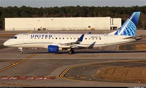 Embraer 175lr Erj 170 200lr United Express Aviation Photo 7145231