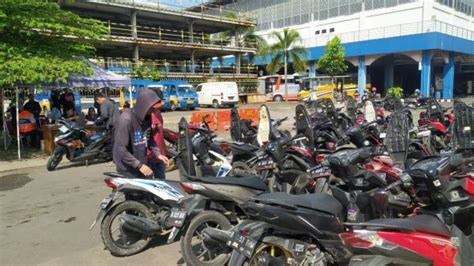 Terminal Tirtonadi Solo Berangkatkan 118 Motor Pemudik Kembali Ke