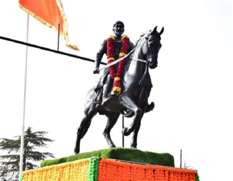 Lg Unveils Maratha Leader Shivajis Statue In North Kashmir Kashmir