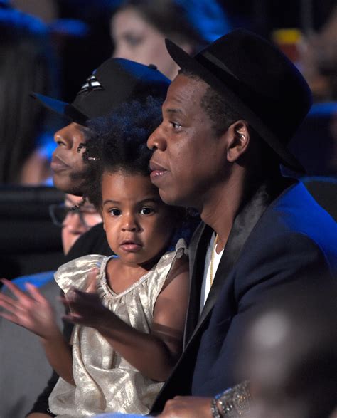 Hija De Beyoncé En La Mira Por Su Look Poco Apropiado Para Su Edad A