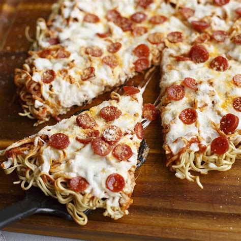 Ramen Skillet Pizza Recipe Recipes Ramen Noodles Ramen Noodle Recipes