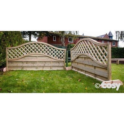 Omega Lattice Trellis Curved Top