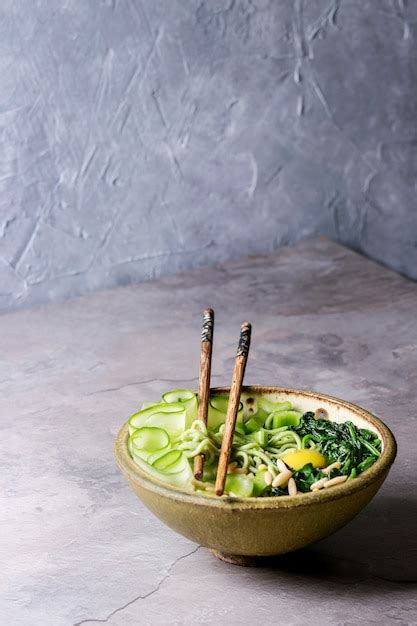 Premium Photo Green Noodles Bowl