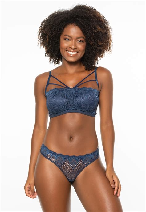 Conjunto Em Renda Desenhada Strappy Busca Na Be Lingerie