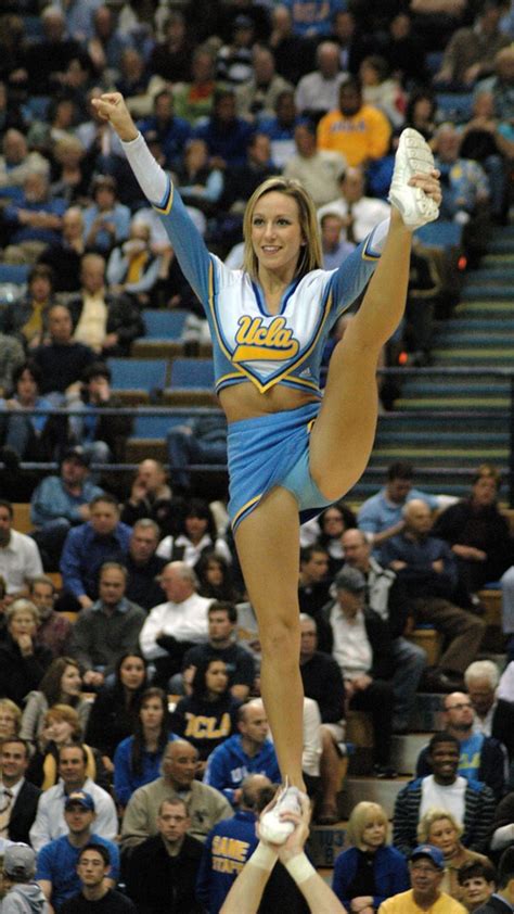 Pin By Darthxelleon On Cheerleader Girl Cheerleading Pictures