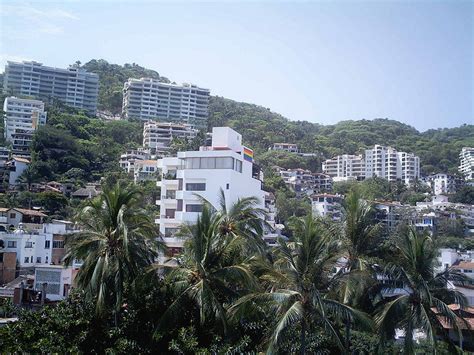 Puerto Vallarta Vacation rentals, it's all in the fine print (or is it?)