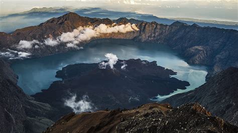 Mount Rinjani Climb Hd Wallpaper Pxfuel