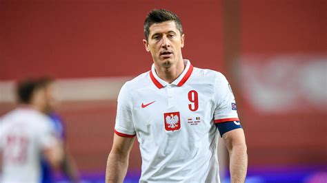 Euro 2021 La Pologne Avec Lewandowski Milik Et Krychowiak Caleta