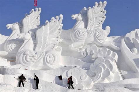 Astonishingly Detailed Snow Sculptures (39 pics) - Izismile.com