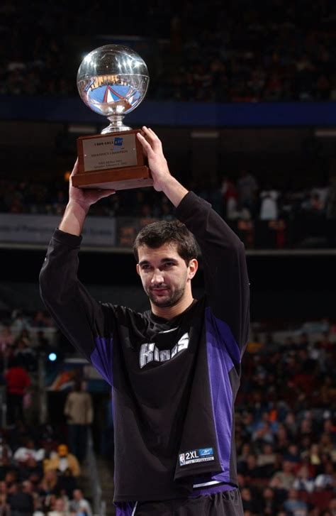 Rare Photos: Peja Stojakovic Photo Gallery | NBA.com