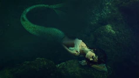 Haunting Mermaid Song Siren Singing Underwater Ambience Ethereal Voices 1 Hour Youtube