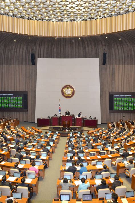 여야 약속한 민생규제개혁 법안 난항개별입법도 어려워 3당 “밤새워 서라도 30일 의결” 전자신문