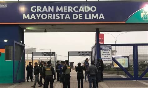 Santa Anita Comerciantes Del Mercado Mayorista De Lima Acatan Paro De