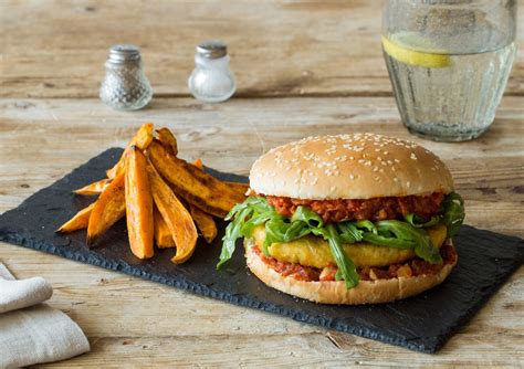 Vegetarische Burger Mit Selbstgemachter Tomatenso E Rezept Hellofresh