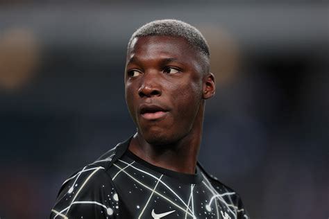 Pundits discuss 'disappointing' decision from Chelsea star which has