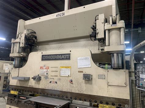 175 TON X 10 CINCINNATI MODEL 175 FMII FORM MASTER HYDRAULIC CNC