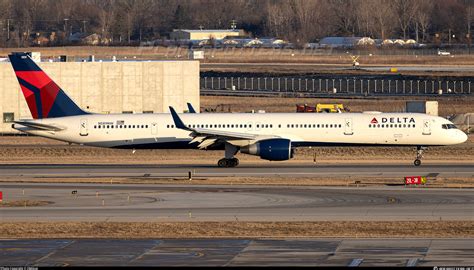 N589NW Delta Air Lines Boeing 757 351 WL Photo By OMGcat ID 1552531