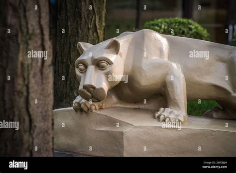 Famed Nittany Lion statue, mascot, Penn State University Stock Photo ...