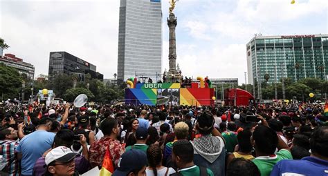 Cdmx Se Pinta De Colores Con Marcha Del Orgullo Lgbttti