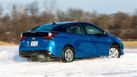 2019 Toyota Prius XLE AWD E Review PCMag