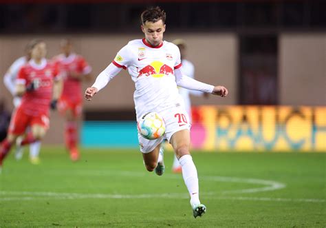 Top European Clubs Track Rb Salzburg Right Back Amar Dedic