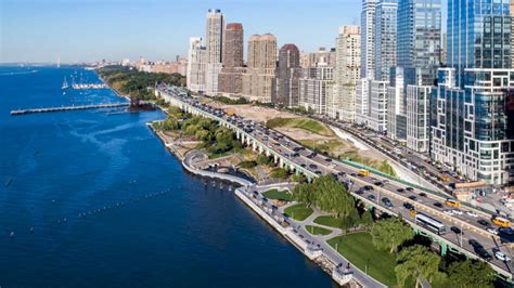 Riverside Park South A Massive Park On The Scenic Hudson River Shoreline