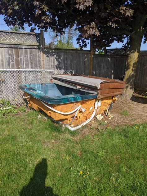 Hot Tub Removal Efficient Safe Get R Gone London St Thomas