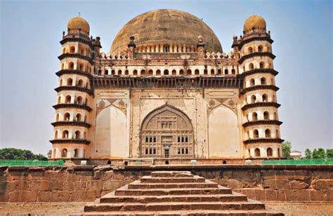 Gol Gumbaz (Bijapur) - History, How to Reach, Timings & Online Ticket ...