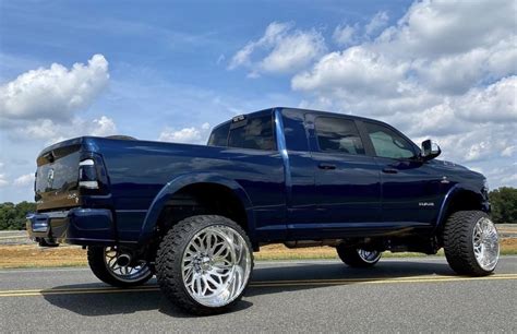 5th Gen Dodge Ram 2500 - Explore 10+ Videos & 56 Images