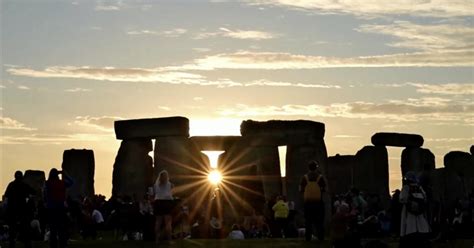 Images Show The 2024 Summer Solstice At Stonehenge