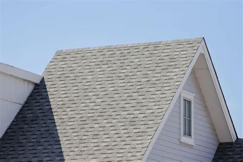 A Helpful Guide to Roof Shingle Patterns • Roofing Company | Roof ...