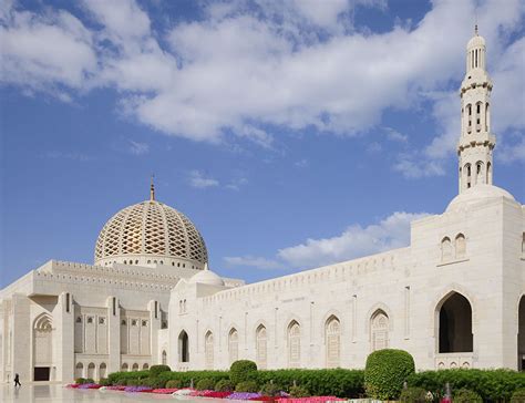 جامع السلطان قابوس الأكبر المرسال