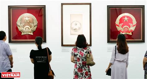 Sketches Of Vietnams National Emblem On Display