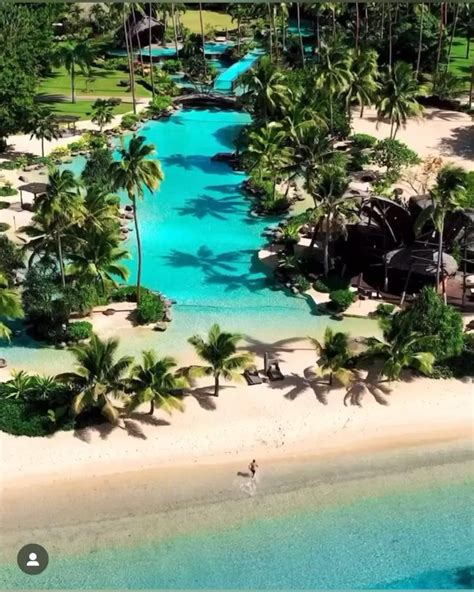 Como Laucala Island Fiji | Vacanze da sogno, Paesaggi, Luoghi meravigliosi