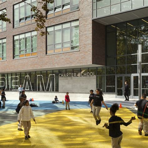 Dream Charter School East 103rd Street New York Ny School Walls