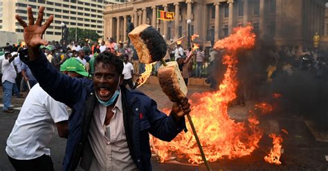 Des Centaines De Personnes Manifestent Au Sri Lanka En Crise Alors Que