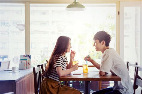 カフェデートで気になる人と仲良くなる方法とは？おすすめの時間帯やng行動を紹介 コイパス By Omiai