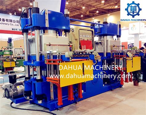 Auto Parts Double Station Rubber Vacuum Molding Press Machine China