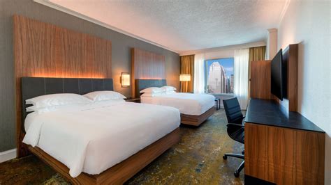 Downtown Calgary Hotels with Spa and Pool | Hyatt Regency Calgary