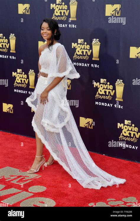 Actress Ajiona Alexus Attends The Mtv Movie And Tv Awards At The Barker