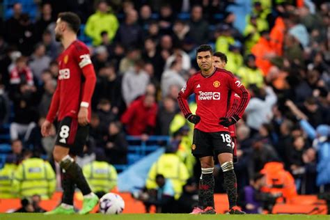 Casemiro Dilabeli Penjahat Di Derby Manchester Kenapa Tuh