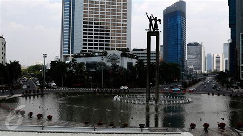 Imbas Demo Buruh Hari Ini Arus Lalin Di Bundaran HI Ke Jalan Thamrin