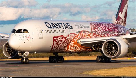 Vh Znd Boeing Dreamliner Qantas Joel Baverstock Jetphotos