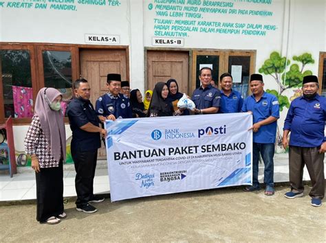 BI Dan Ramdan Berbagi Paket Sembako Naskah Rakyat